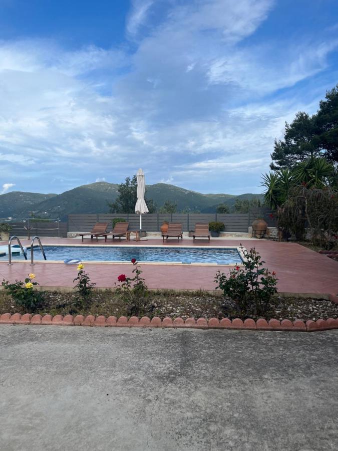 Villa Ouranos In Pefkias Skopelos Town Bagian luar foto