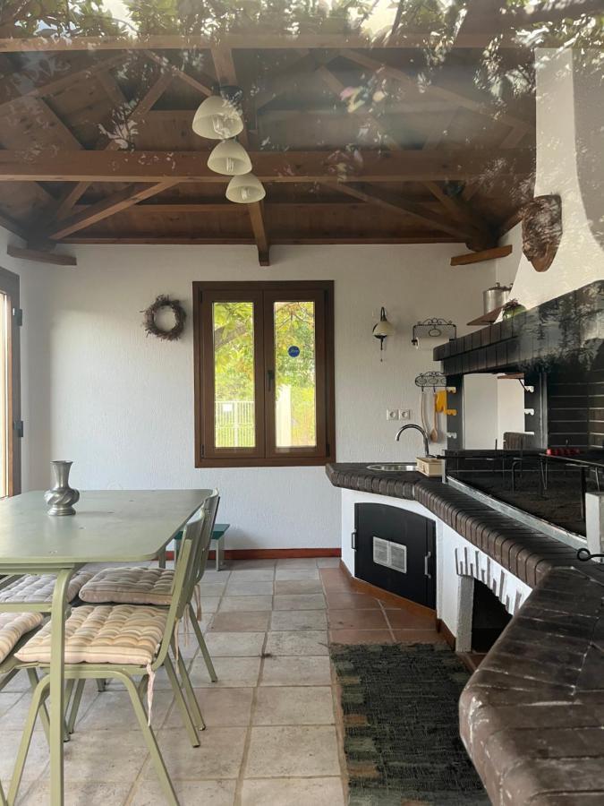Villa Ouranos In Pefkias Skopelos Town Bagian luar foto