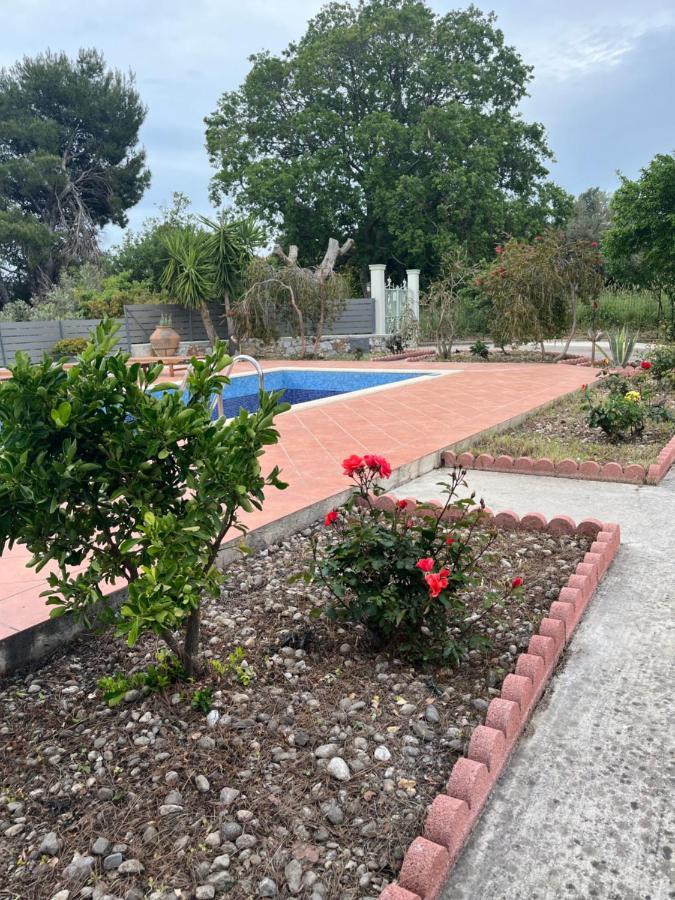 Villa Ouranos In Pefkias Skopelos Town Bagian luar foto